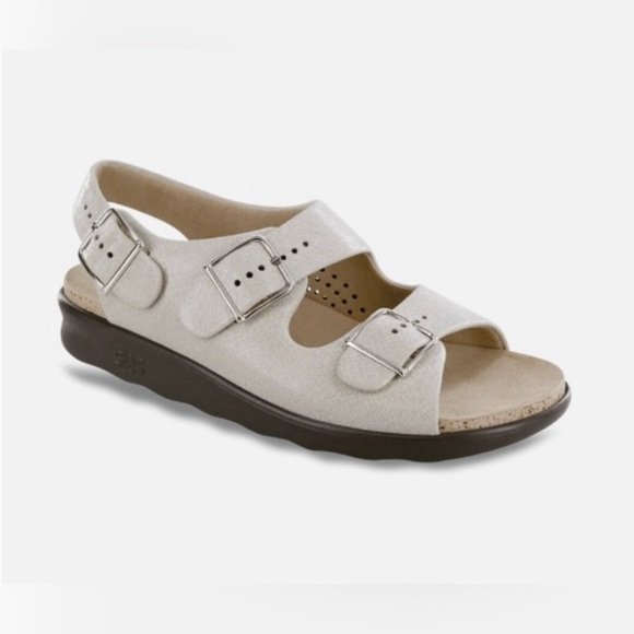 SAS Tripad Women's Size 10M Comfort Relaxed Leather Sandals Strap Buckles - Picture 1 of 14